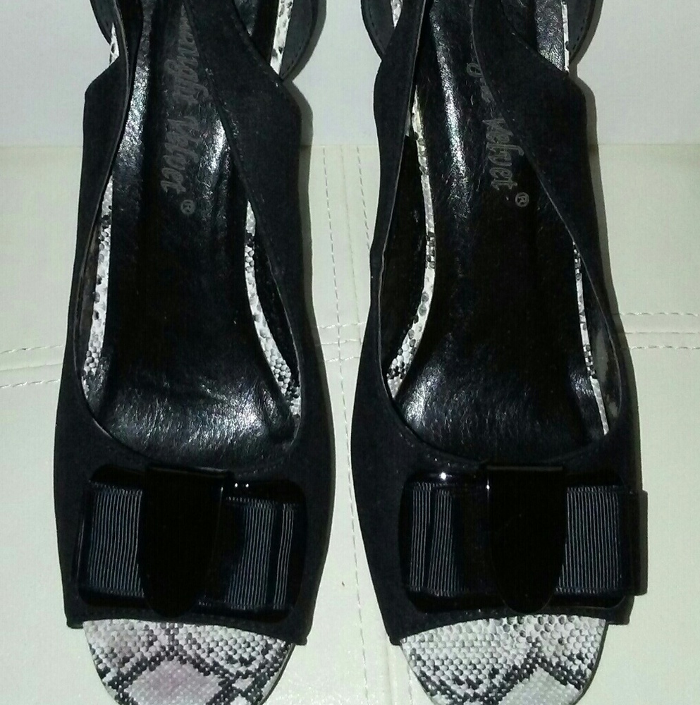 Shoes - Picture 2 of 8